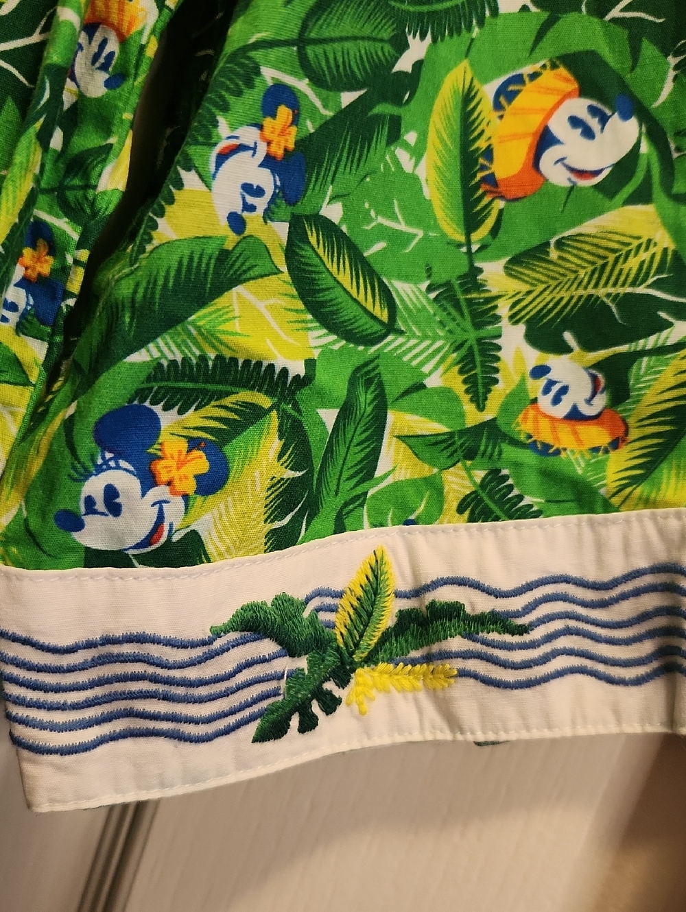 Disney Parks Caribbean Beach Resort Mickey Tropical Tunic Top Coverup L - Picture 9 of 12
